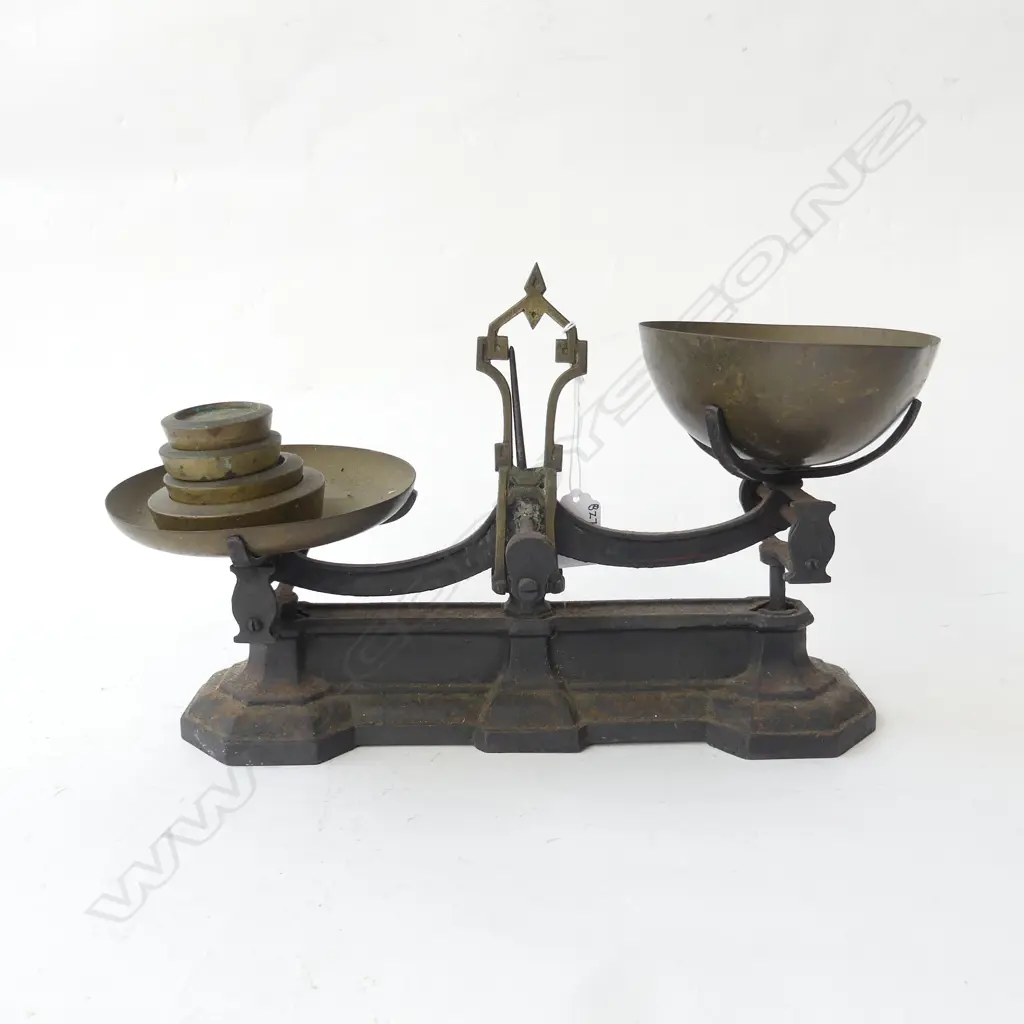 SET OF VICT BRASS & IRON SHOP SCALES & BRASS WIEGHTS L400MM Image 1++