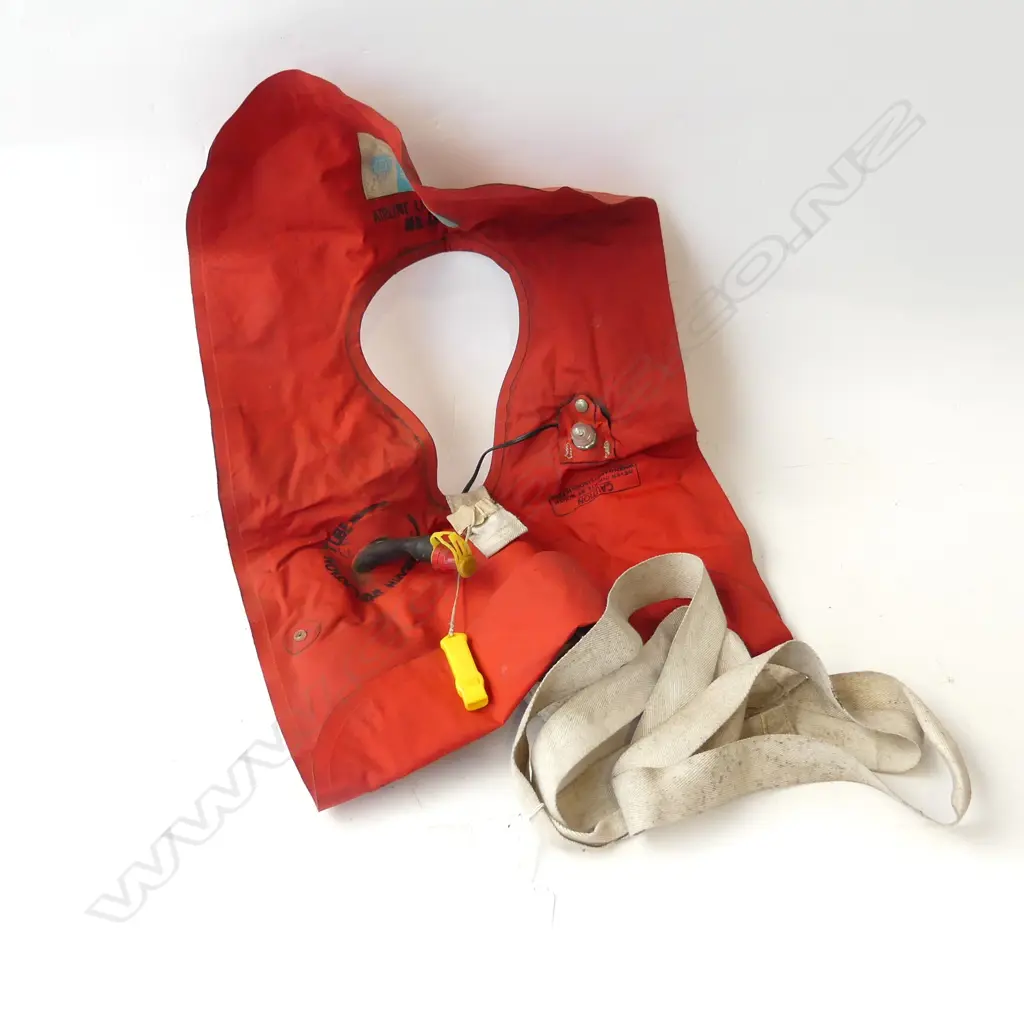 LIFE JACKET Image 1++