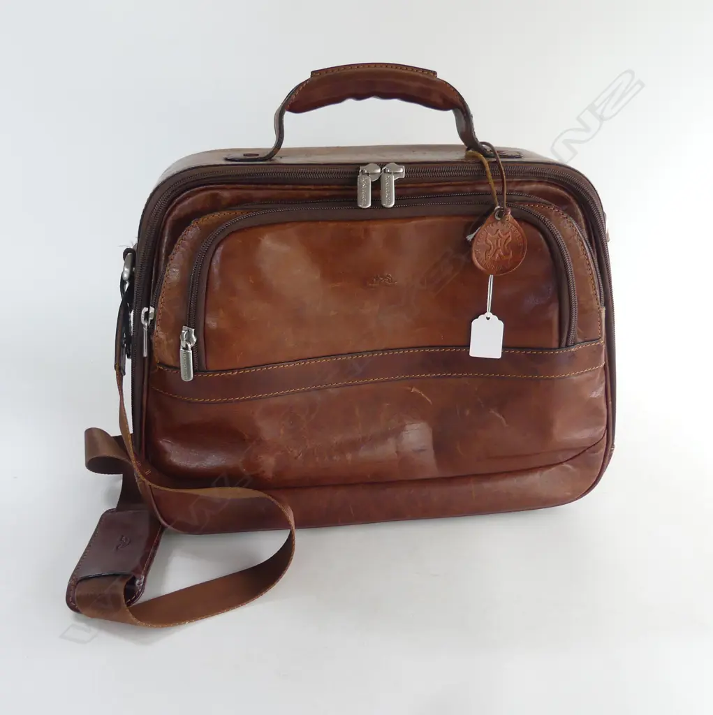 TONY PEROTTI ITALIAN LEATHER BAG 400x130x300mm Image 1++
