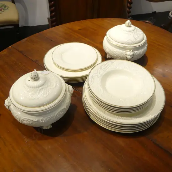WEDGWOOD PATRICIAN PART DINNER SET