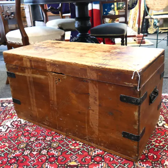 COLONIAL KAURI TRUNK TOOL/BLANKET CHEST. 810x390x430mm