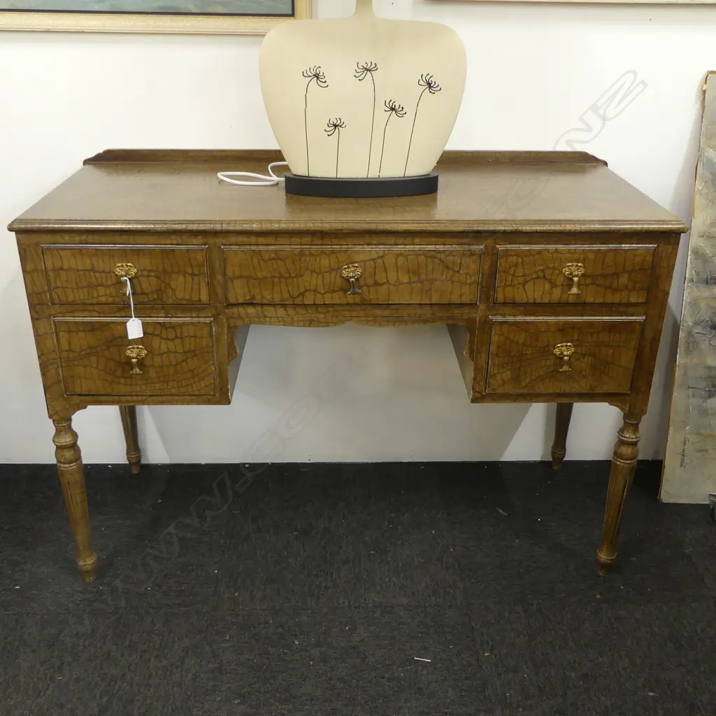 DESK w. FAUX LEATHER PAINTED FINISH 1110x450x790mm Image 1++