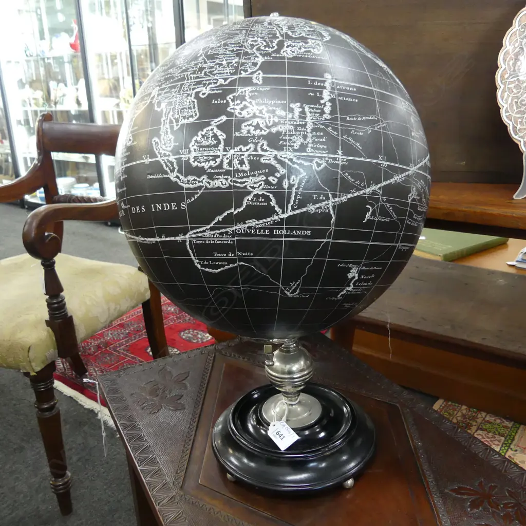 LG BLACK & SILVER GLOBE H.500mm Image 1++