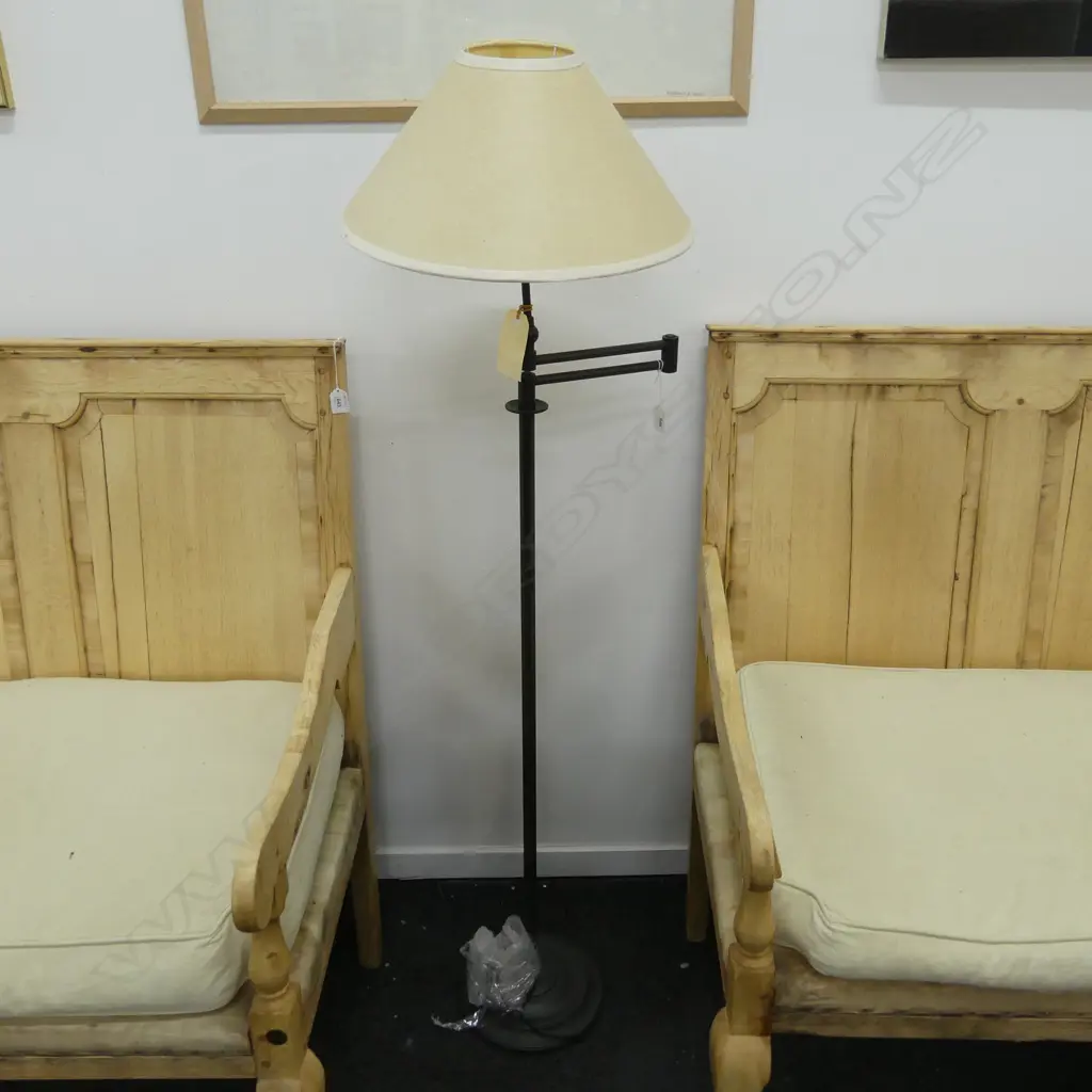 STANDARD LAMP w. SWING ARM H.1450mm Image 1++