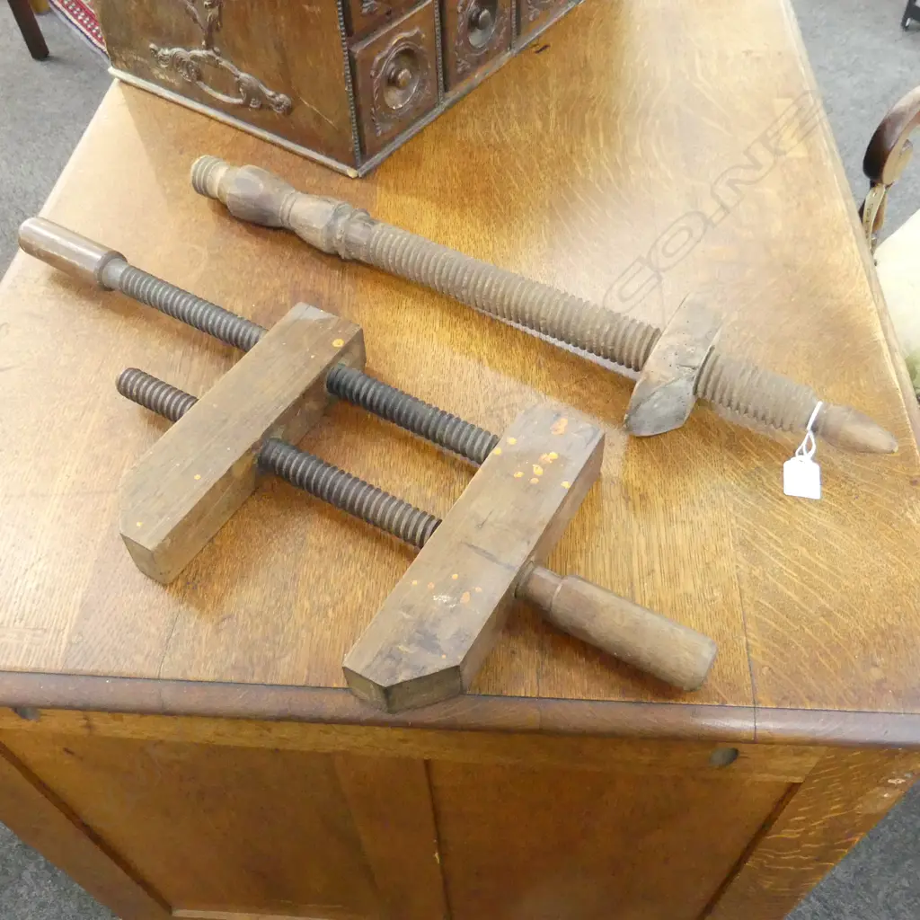 2 WOODEN CLAMPS H.680mm Image 1++