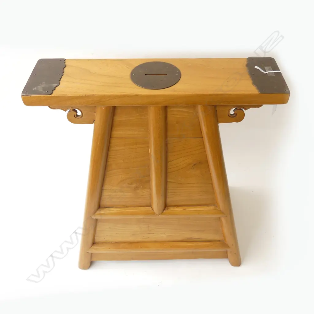CHINESE BARBER STOOL 460 x 510mm Image 1++