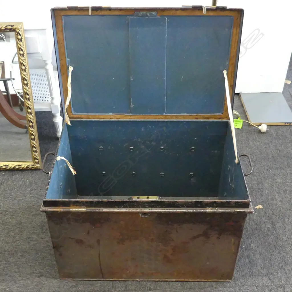 VINTAGE TIN TRUNK DEED BOX H400 L620MM Image 1++