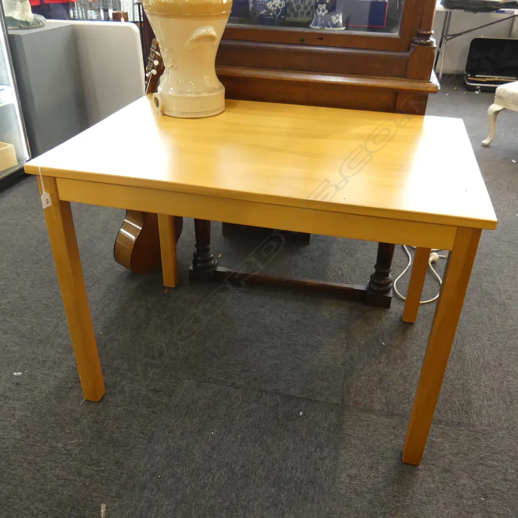 SMALL RIMU DINING TABLE / DESK 1000x690x725mm Image 1++