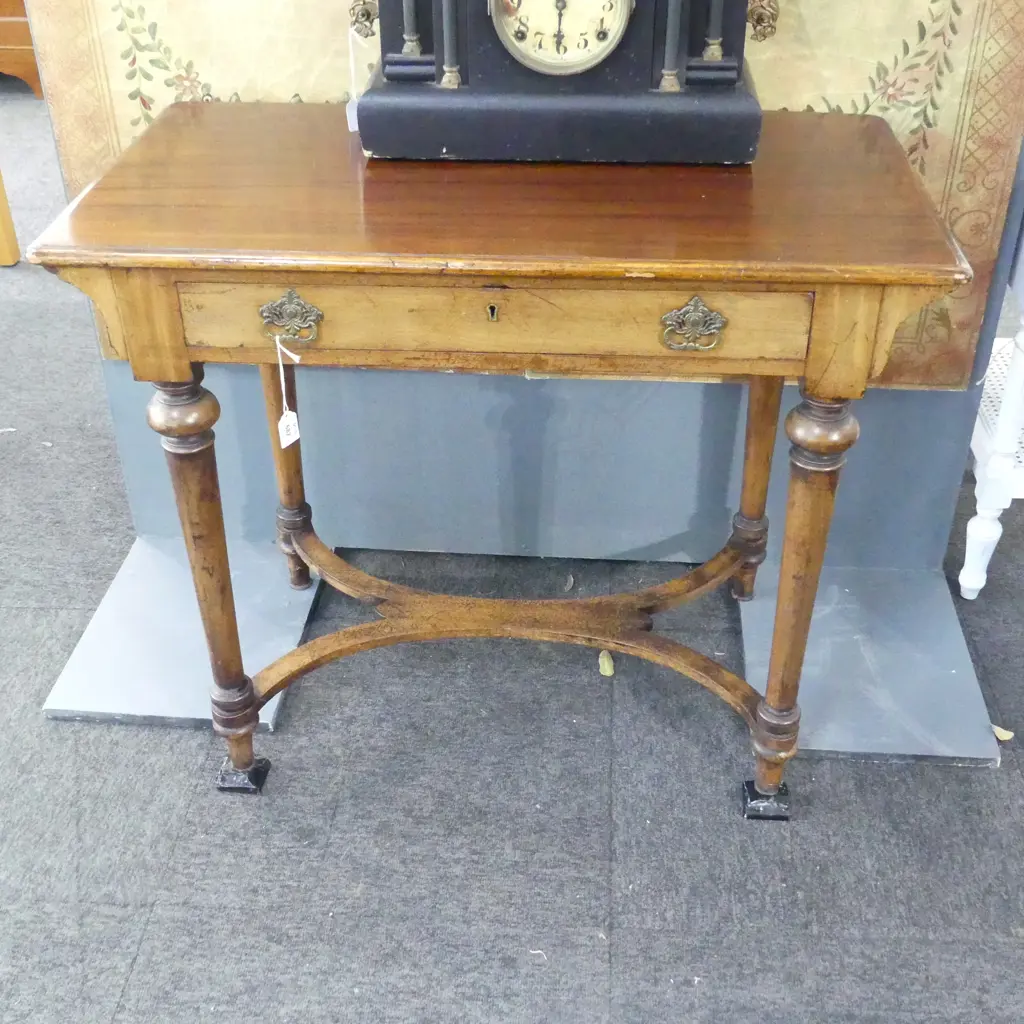 MAHOGANY HALL TABLE 840 x 450 x 680mm Image 1++