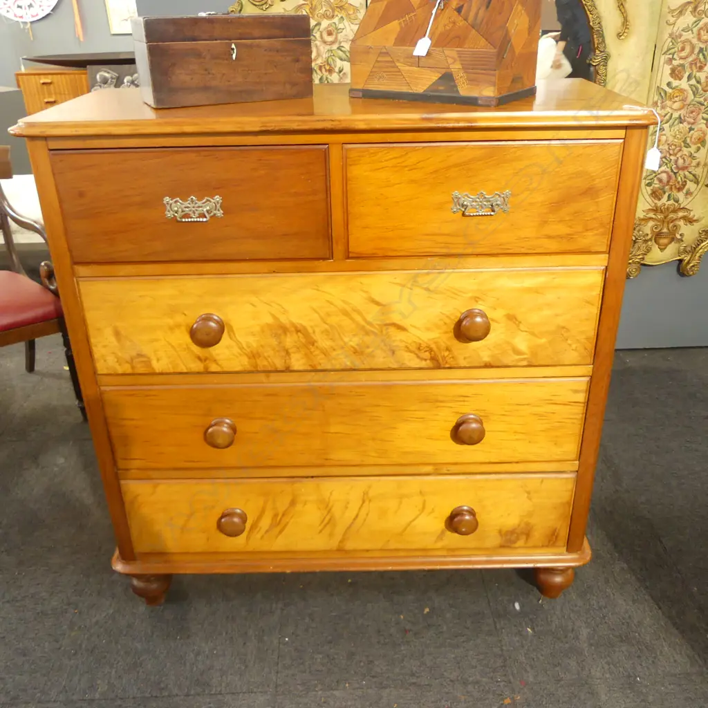 COLONIAL STYLE CHEST OF 5 DRAWERS 1115x485x1140m Image 1++