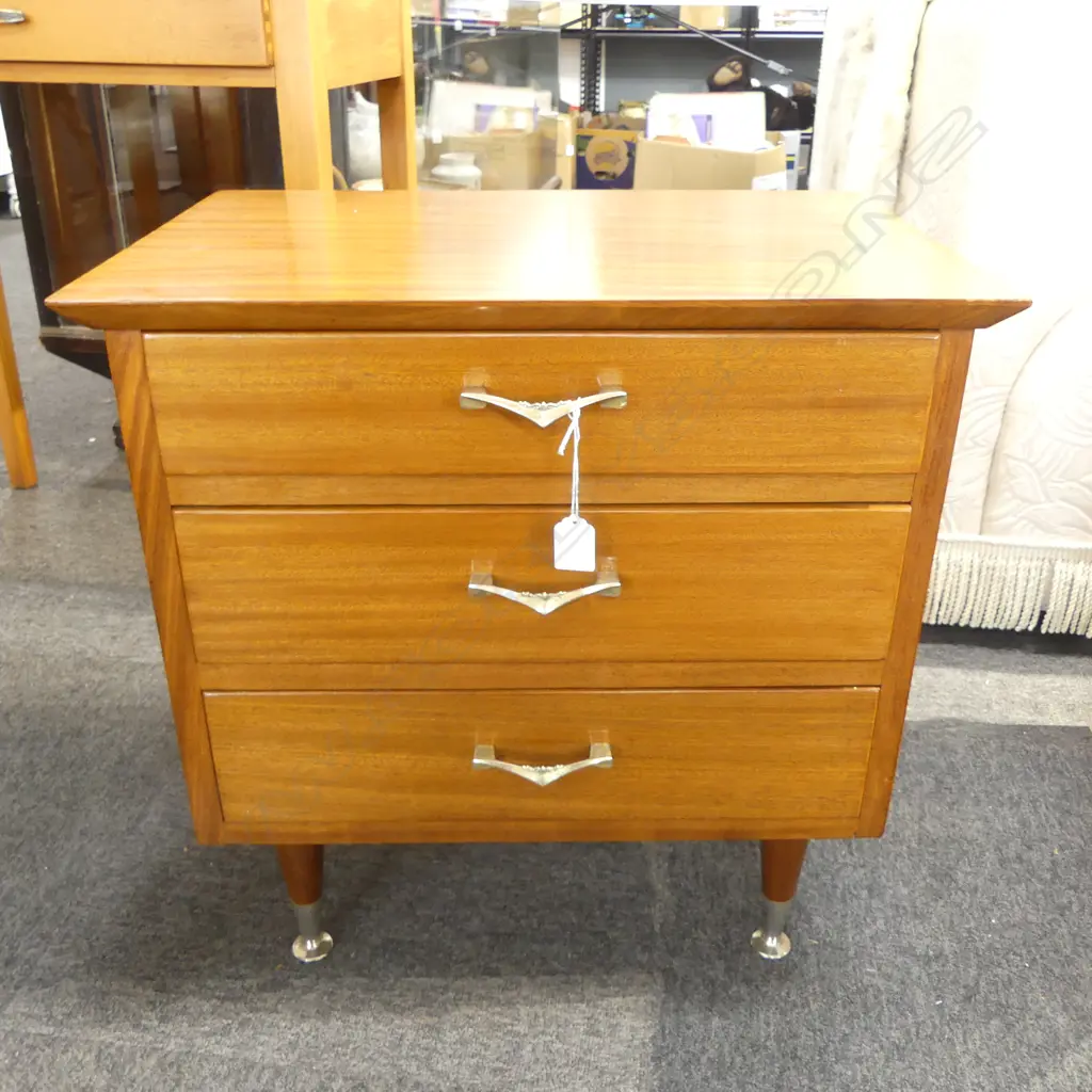 RETRO MAHOGANY BEDSIDE DRAWERS 550x400x560mm Image 1++