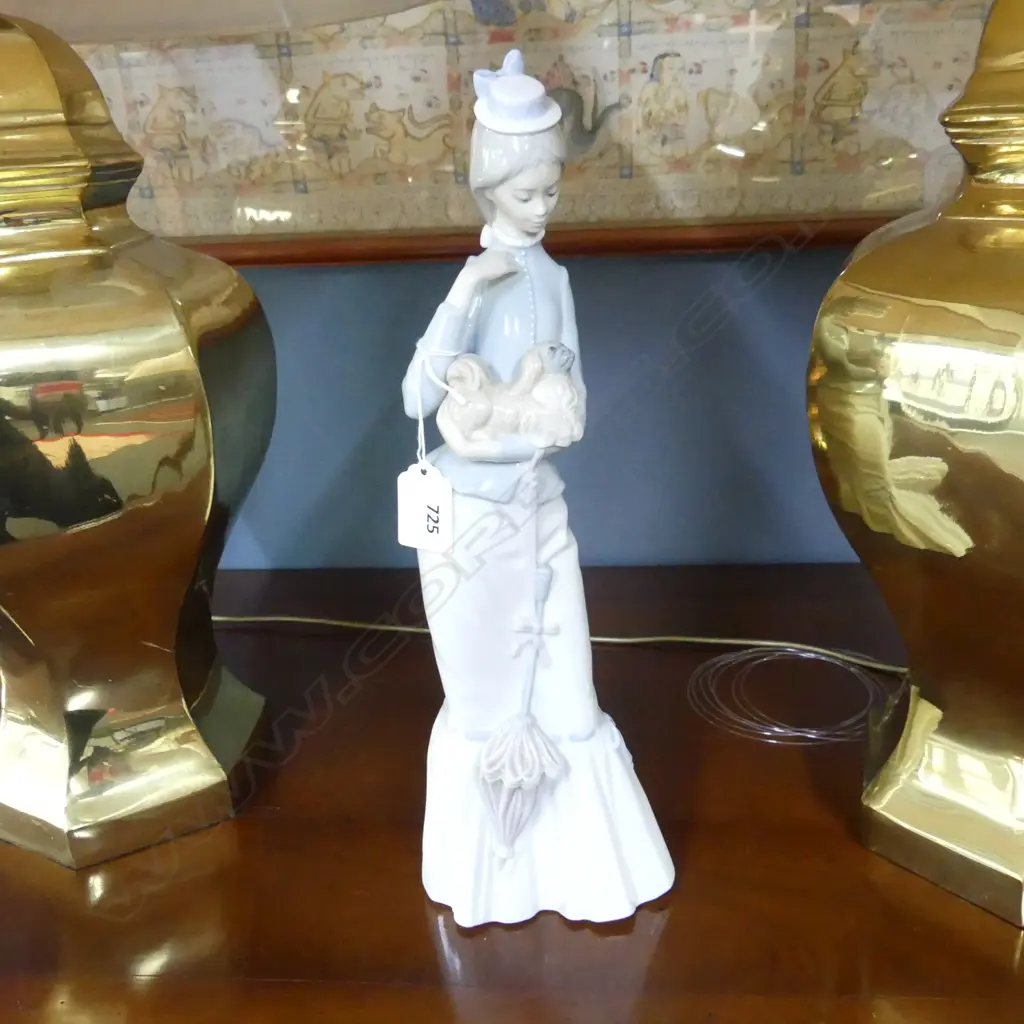 LLADRO FIGURINE, WOMAN w. DOG H.365mm Image 1++