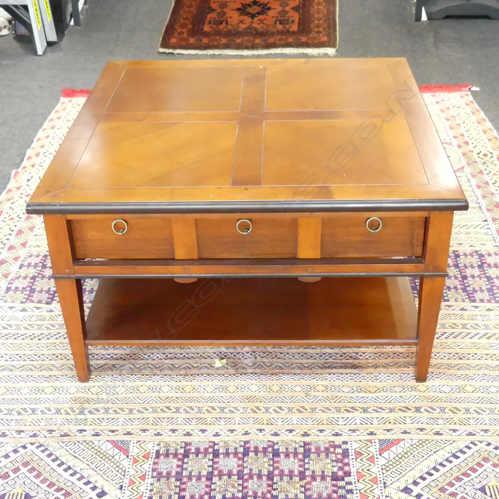 WOODEN COFFEE TABLE 890x890x505mm Image 1++