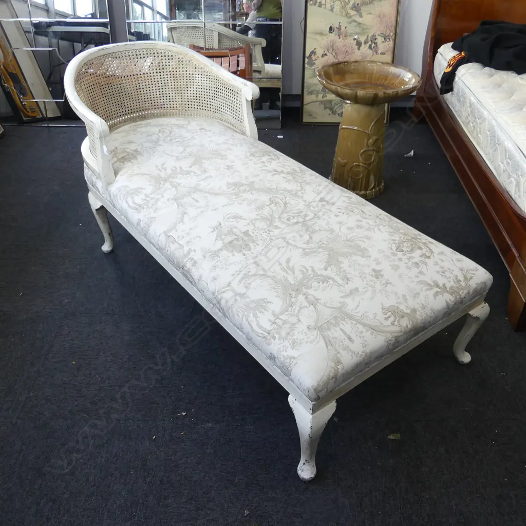 LINEN COVERED LIME WASHED BERGERE FRENCH COLONIAL STYLE DAYBED L1885 W780MM Image 1++