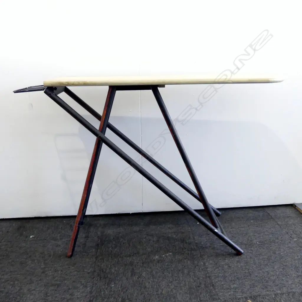 IRONING BOARD Image 1++
