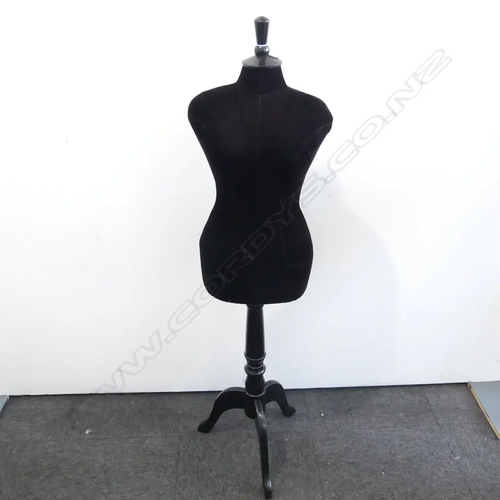 BLACK VELVET MANNEQUIN H.1460mm Image 1++