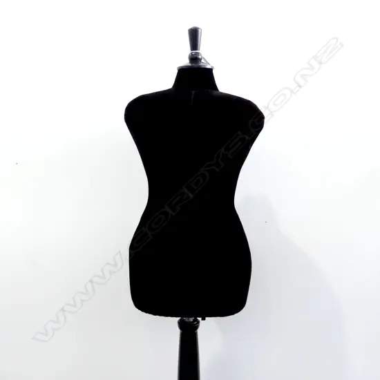BLACK VELVET MANNEQUIN H.1460mm