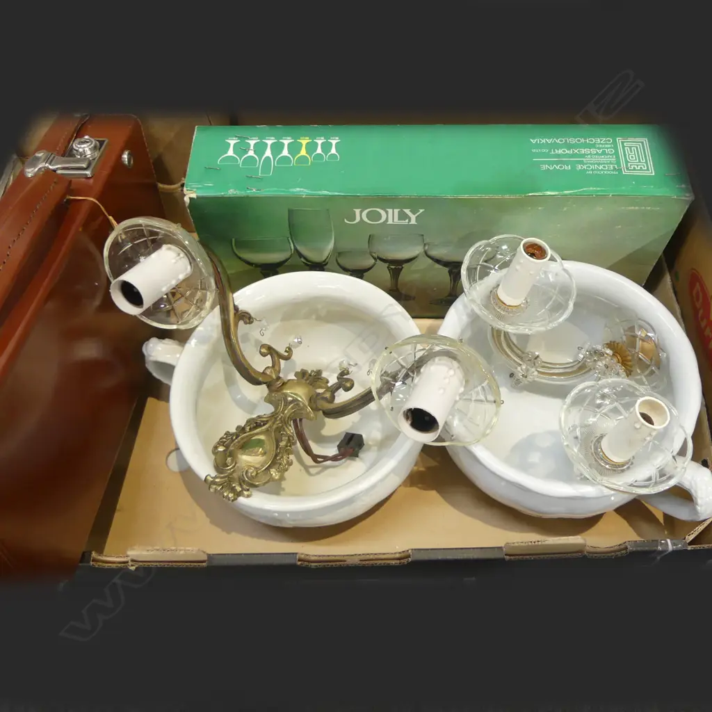 BOX – CHAMBER POTS, WINE GLASSES, SCONCES, LEATHER CASE Image 1++
