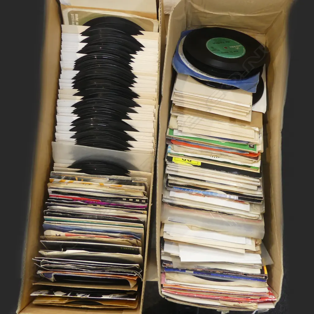 DJS COLLECTION OF 2 BOXES OF 45 RECORDS PERFECT FOR JUKE BOX Image 1++