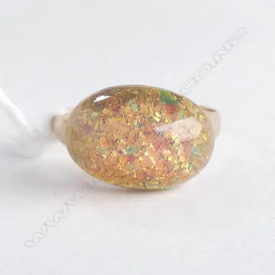 9ct GOLD RING w FAUX OPAL 4.15gm SIZE Q