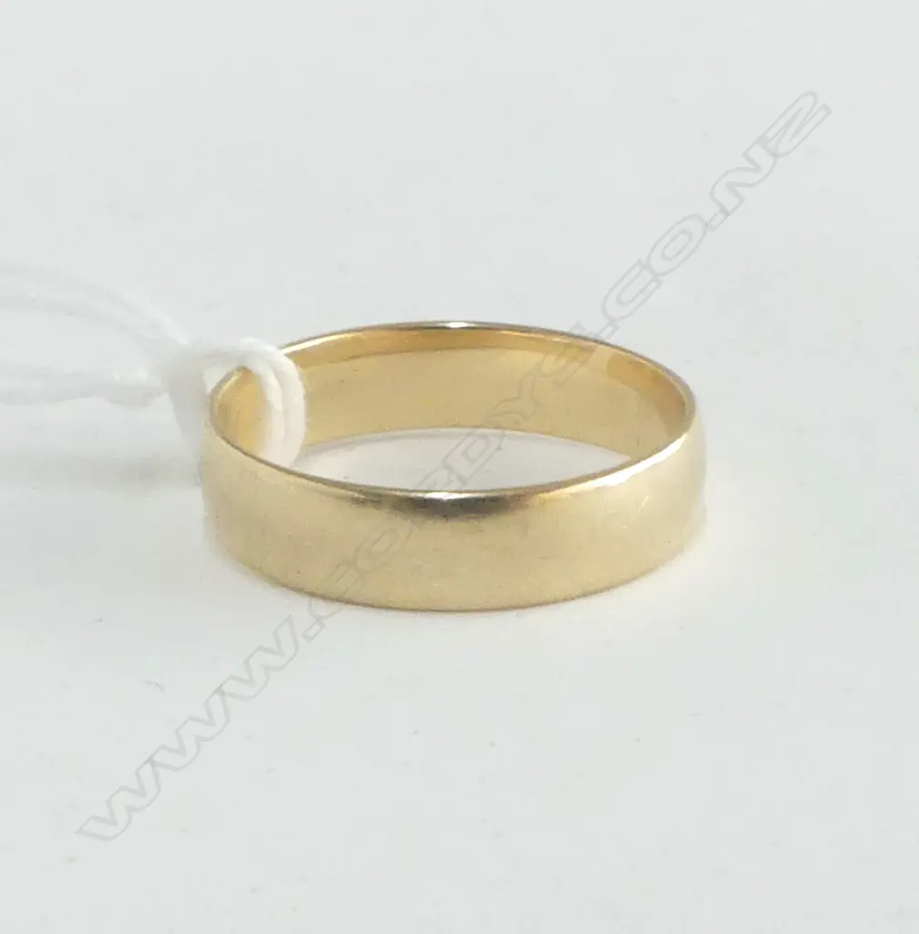 10CT YELLOW GOLD BAND RING half hoop 3.32gms SIZE R Image 1++
