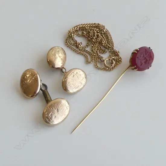 9CT GOLD ITEMS & OTHER   11 GMS INCLUDNG STONE