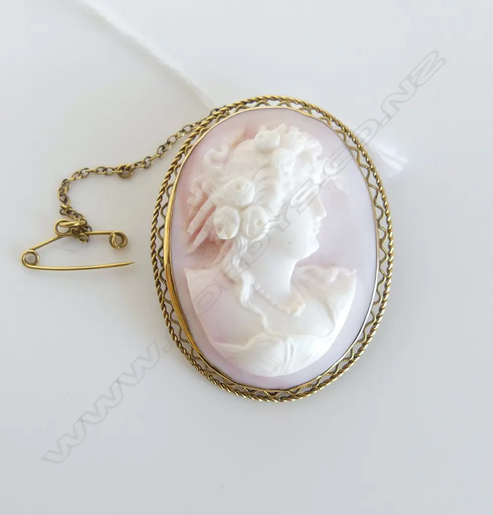 c1900 9ct GOLD & PINK BLUSH PORTRAIT CAMEO BROOCH 12.86gms Image 1++