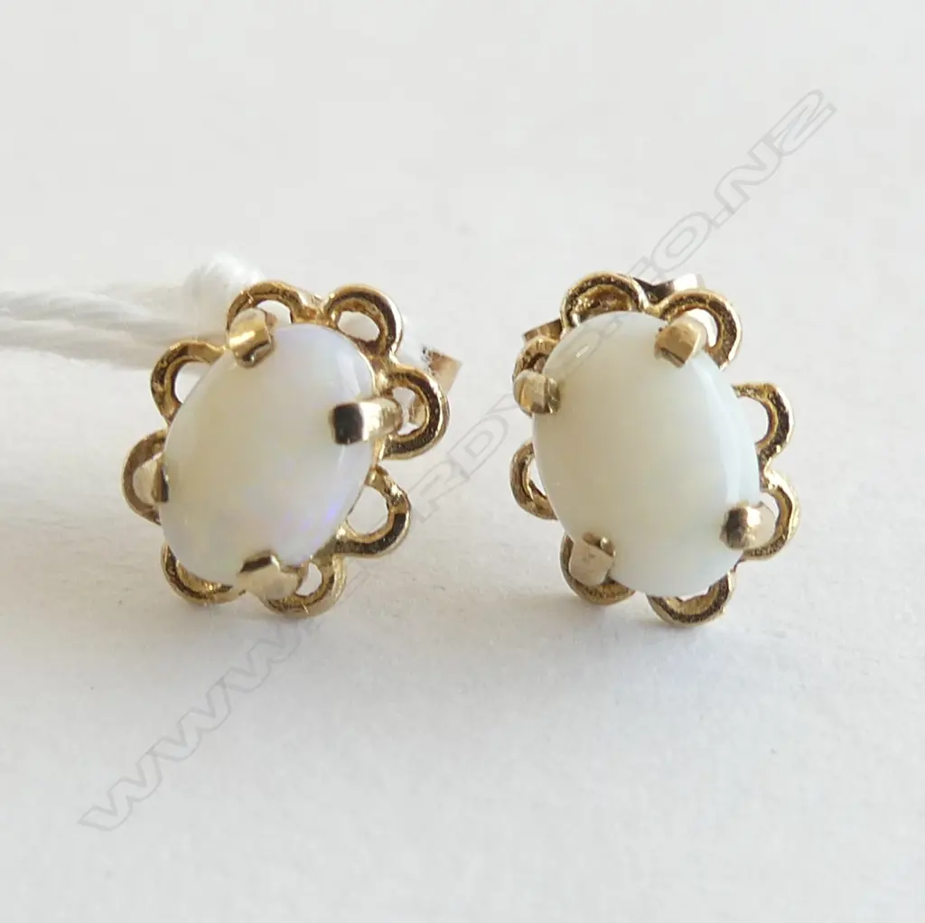 PR 9ct OPAL SET EARRINGS 1.1gm Image 1++