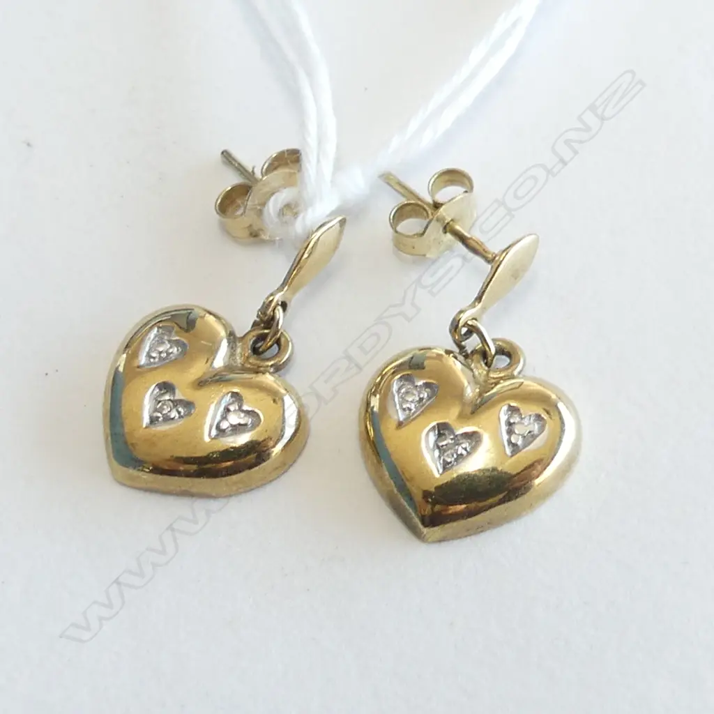 PR 9ct GOLD HEART SHAPE EARRINGS pierced fittings 2.5gms Image 1++