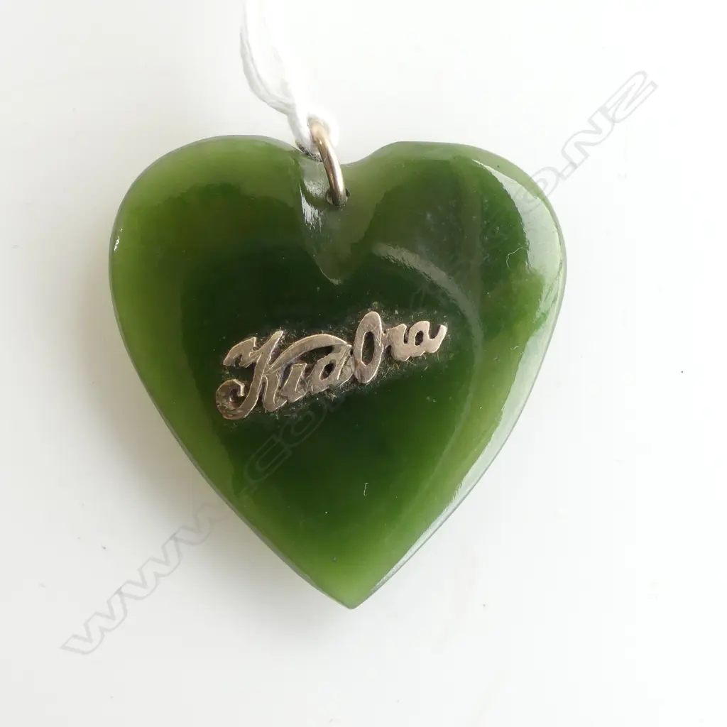 POUNAMU 'KIA ORA' HEART PENDANT 40x40mm Image 1++
