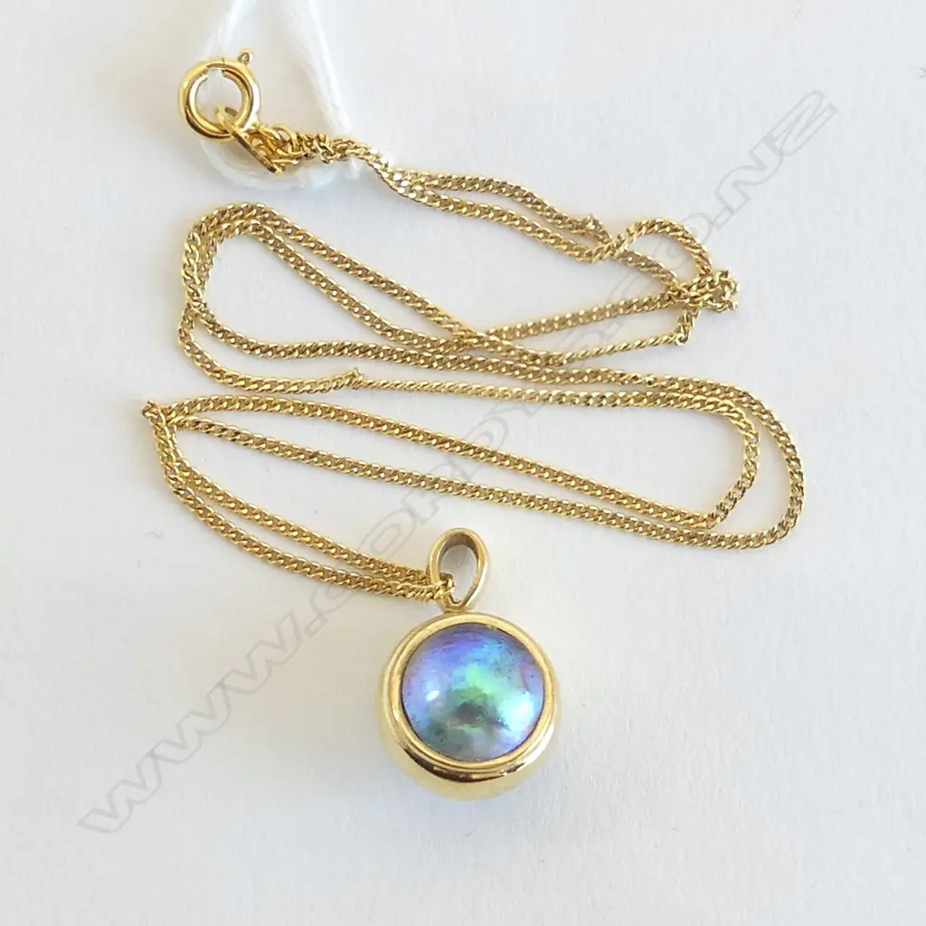 GOLD 18CT?  DOUBLE SIDED PAUA PEARL PENDENT ON R/G CHAIN Image 1++