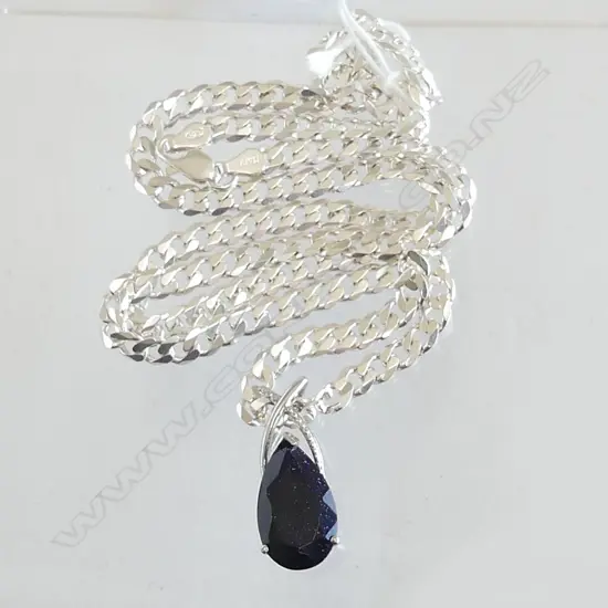 SILVER NECKLACE WITH BLUE STONE PENDANT