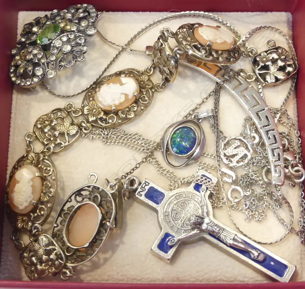MAINLY SILVER JEWELLERY: NECKLACES + BRACELET A.F + BROOCH + S/PLATE ? CRUCIFIX  Image 1++