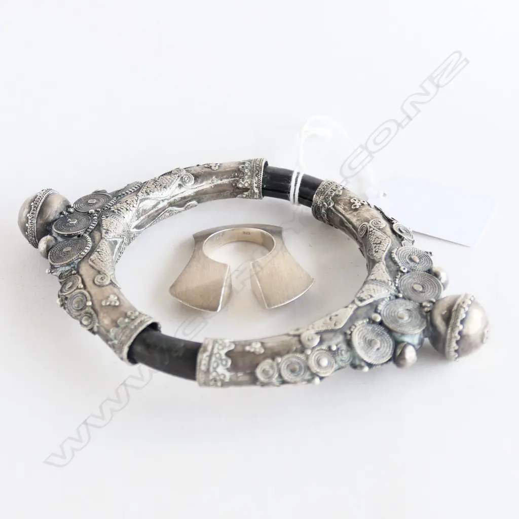 TRIBAL BANGLE & HANDCRAFTED SILVER RING Image 1++