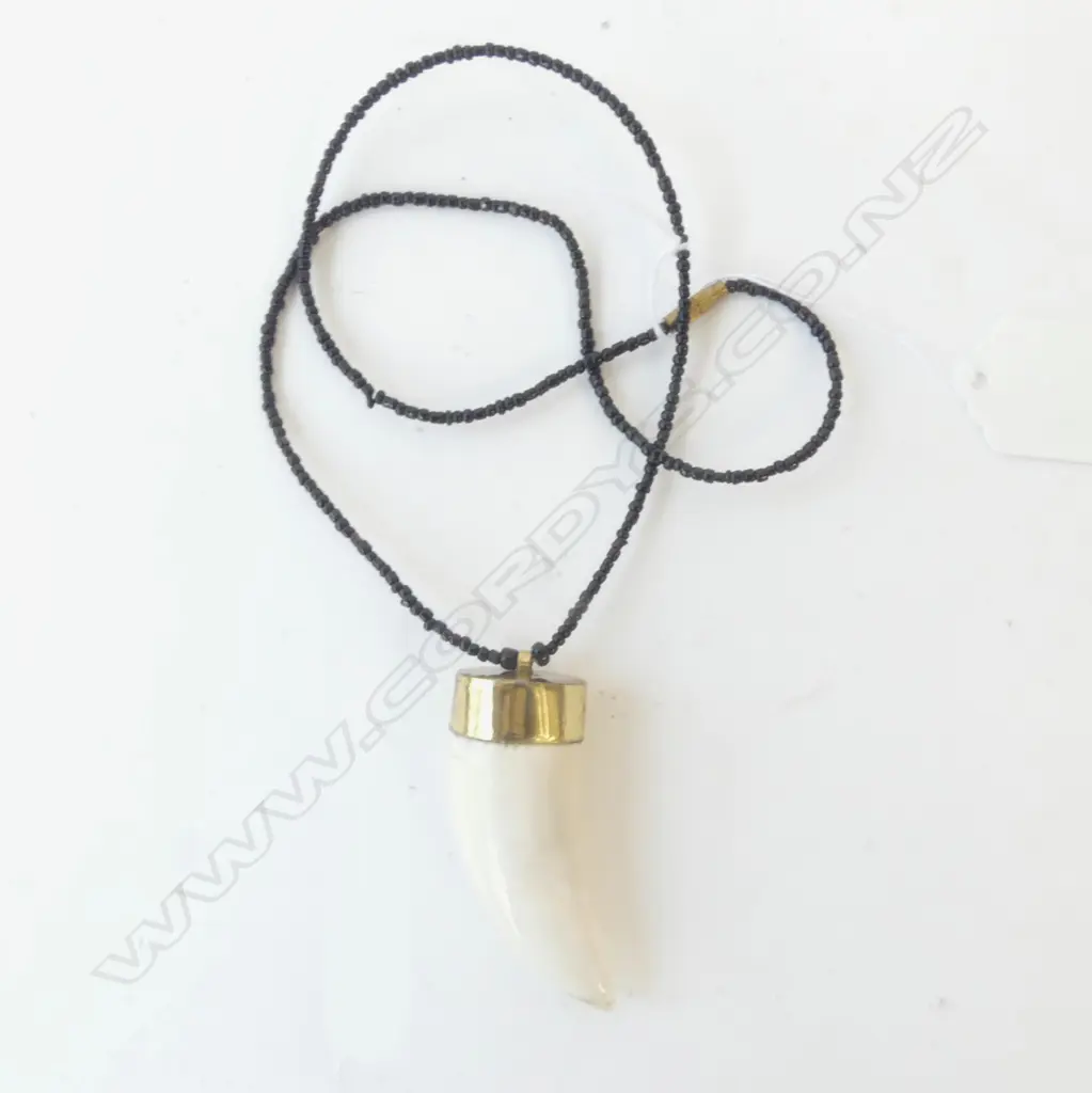 RESHAPED WHALES TOOTH PENDANT NECKLACE L.55mm Image 1++
