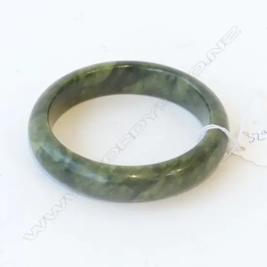GREEN COLOURED BANGLE