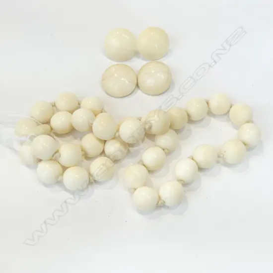 LGE IVORY UNIFORM BEAD VINTAGE NECKLACE L.500mm + 2 PRS IVORY DISC EARRINGS