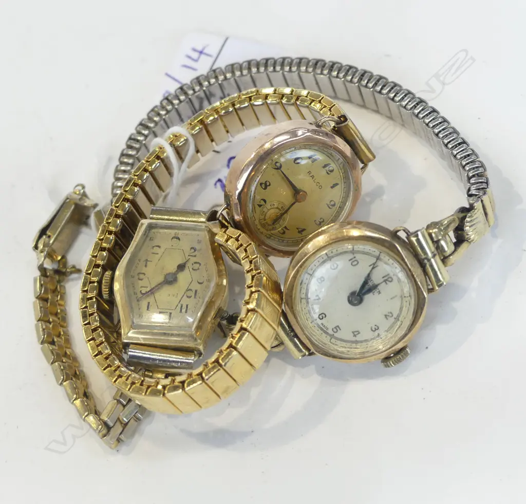 3 VINTAGE LADIES GOLD WRIST WATCHES Image 1++