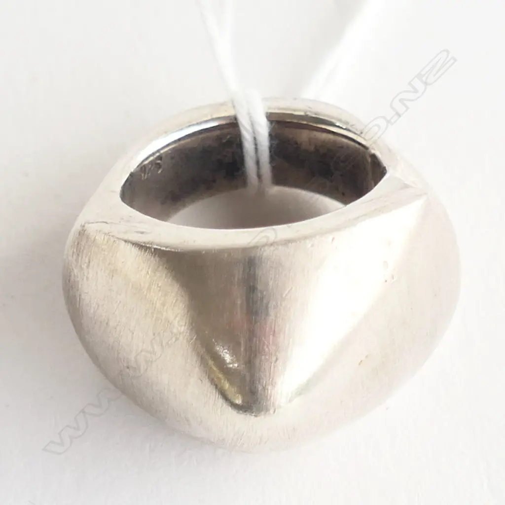 CHOKER w LG HANDBEATEN DISC & HANDCRAFTED SILVER RING Image 1++