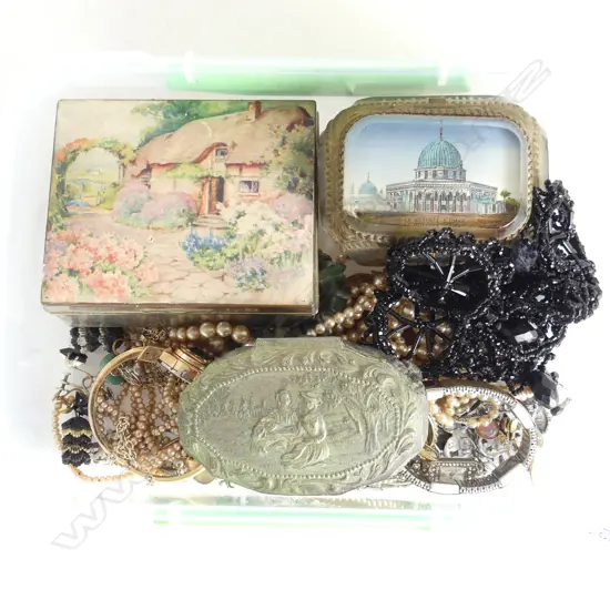 ASST. COSTUME JEWELLERY & BOXES