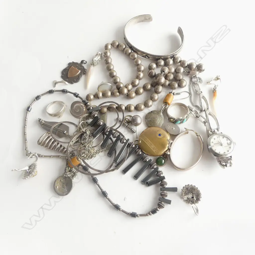 ASST SILVER & OTHER JEWELLERY CHAINS EARRINGS ETC some earrings not in pairs Image 1++