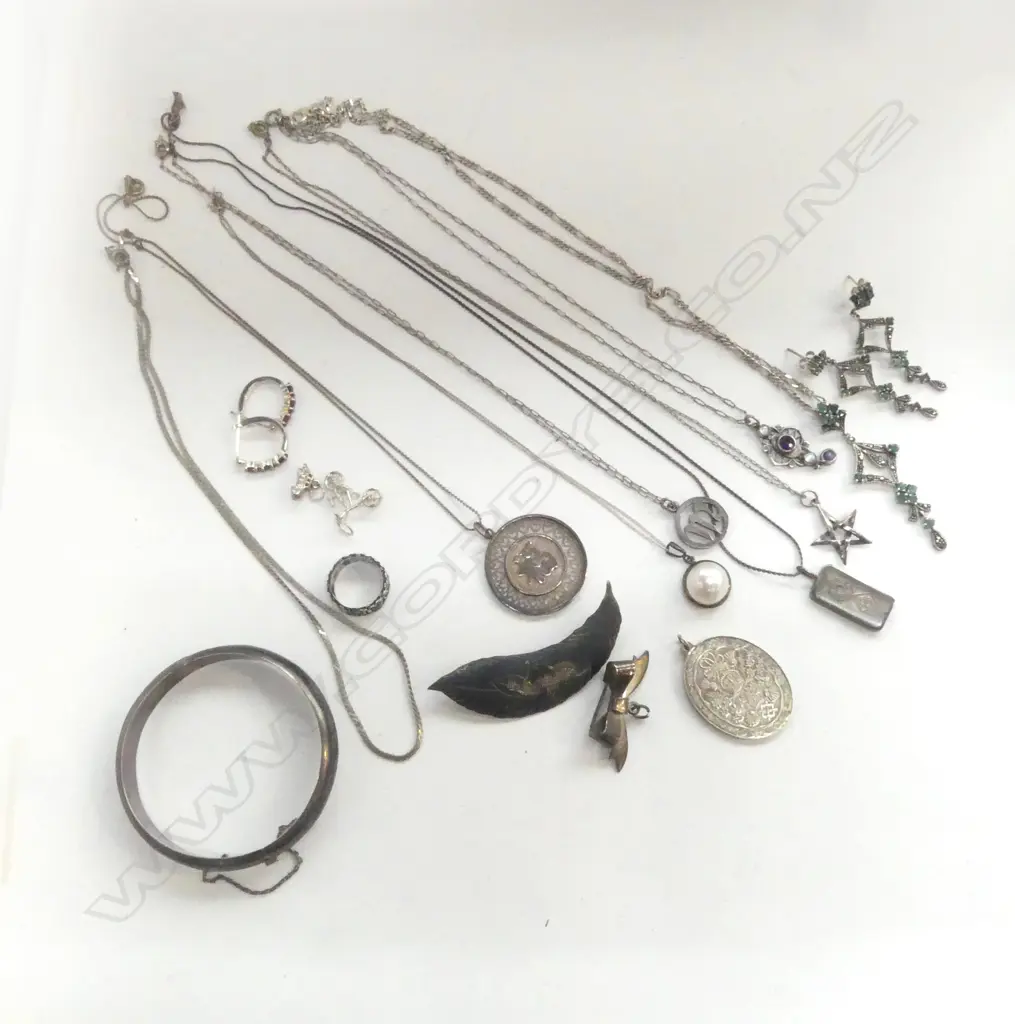 ASST. STG SILVER JEWELLERY; EARRINGS, ETC 112gms Image 1++