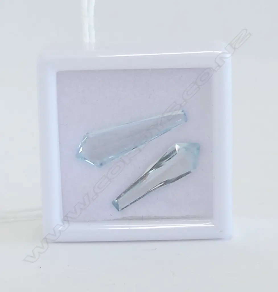 2,54CT AQUAMARINE FANTASY CUT PR OF STONES Image 1++