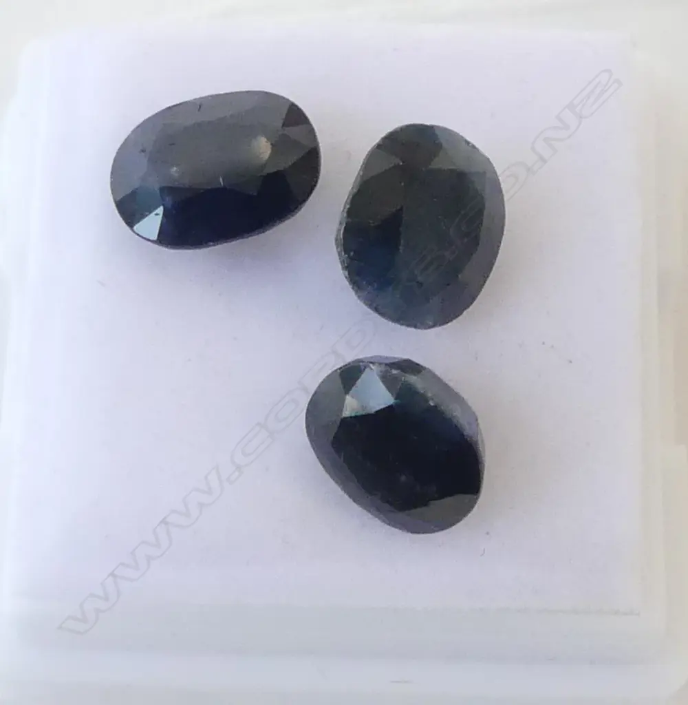 3 STONES FACETED SAPPHIRE 7CT Image 1++