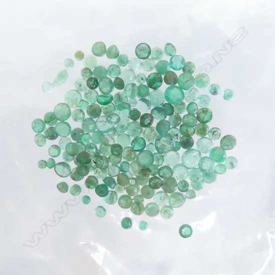 BAG LOT FACETED EMERALDS ROUND CUT