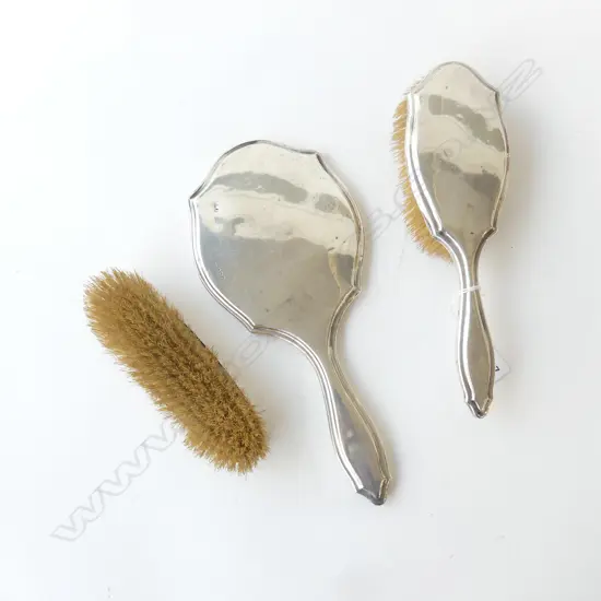 3 PCE STG SILVER; 2 BRUSHES + HAND MIRROR