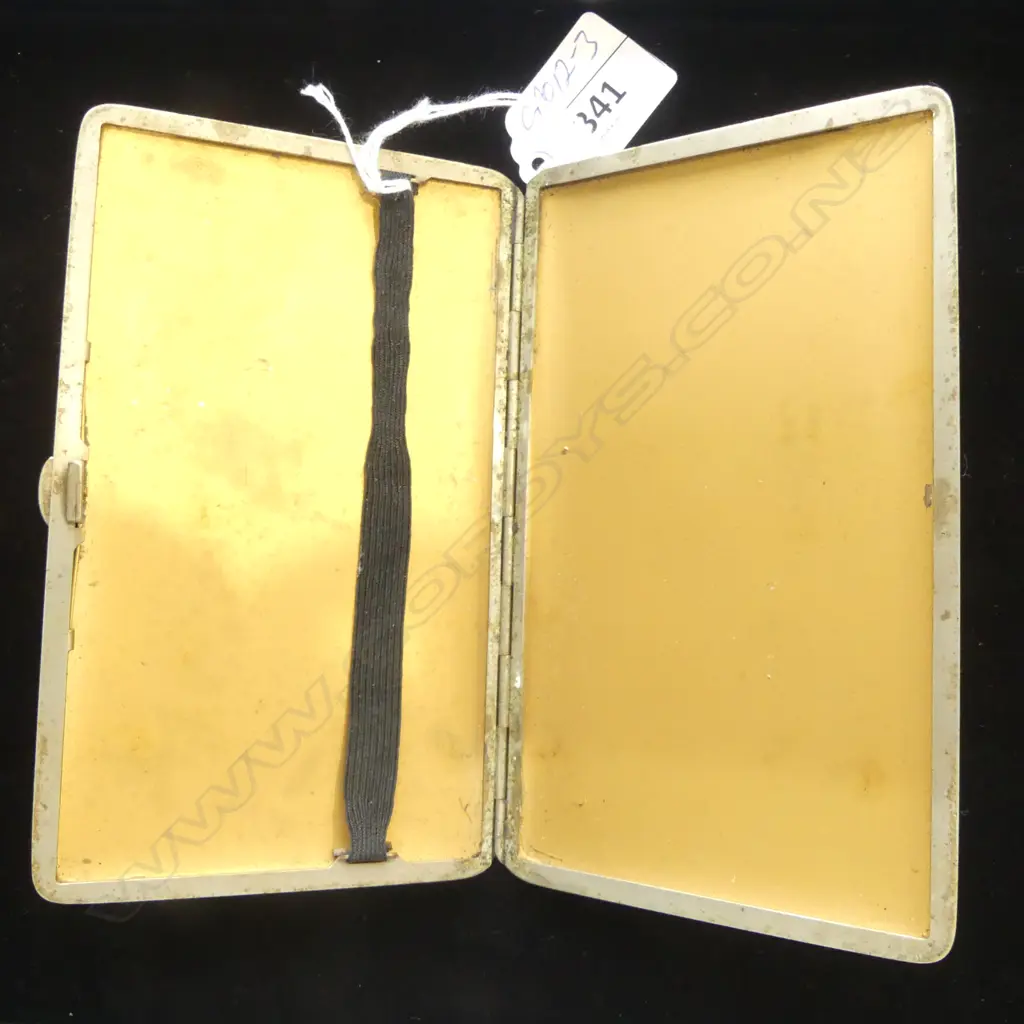 EARLY / MID 20thC JAPANESE BLACK LACQUER METAL CIGARETTE CASE cockeral decorated Image 1++