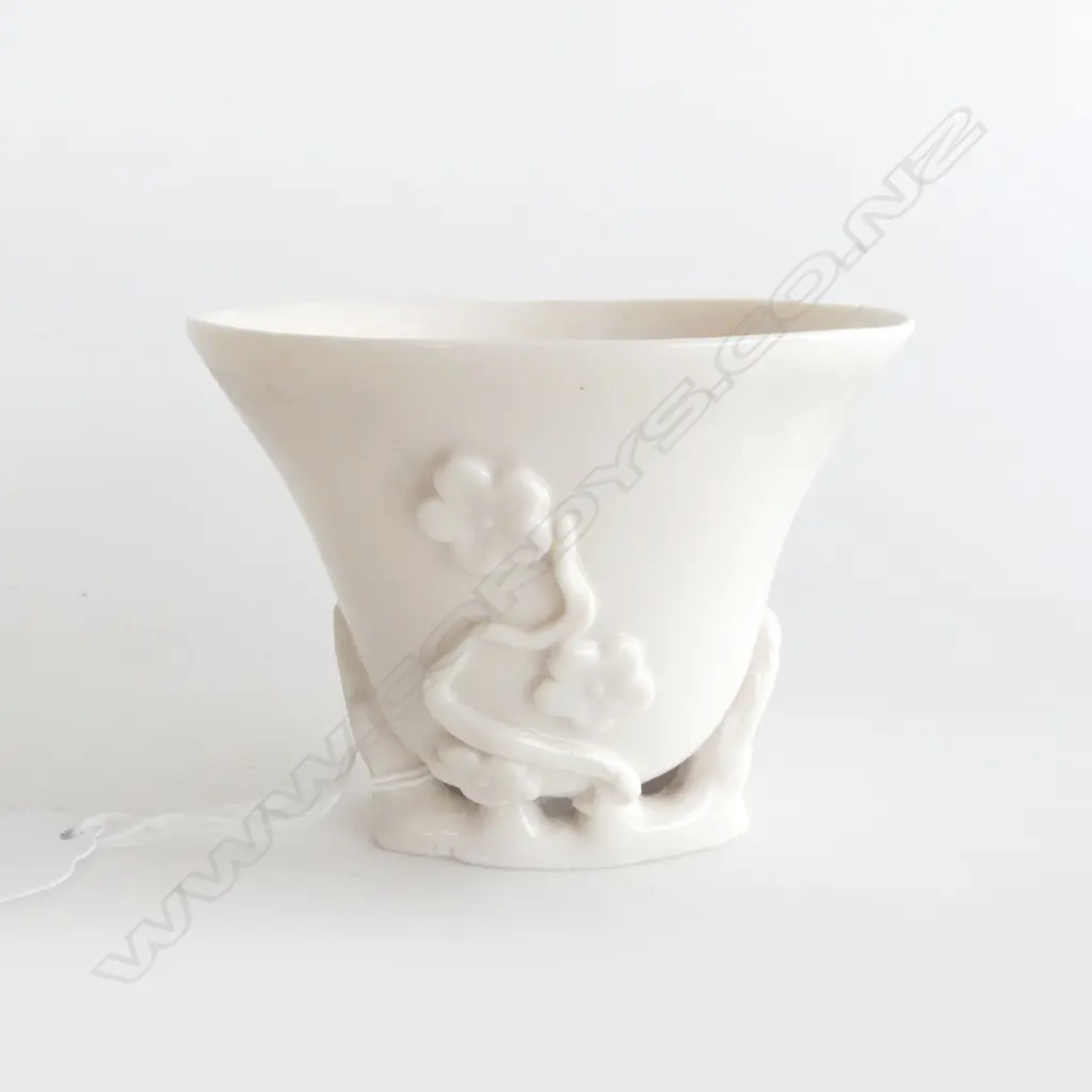 BLANC DE CHINE QING DYNASTY STYLE LIBATION CUP H.70mm Image 1++