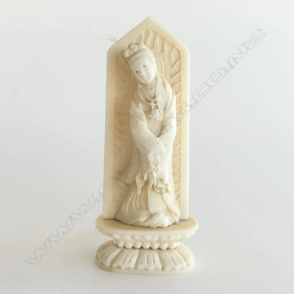 CARVED BONE ORIENTAL FIGURE H.125mm Image 1++