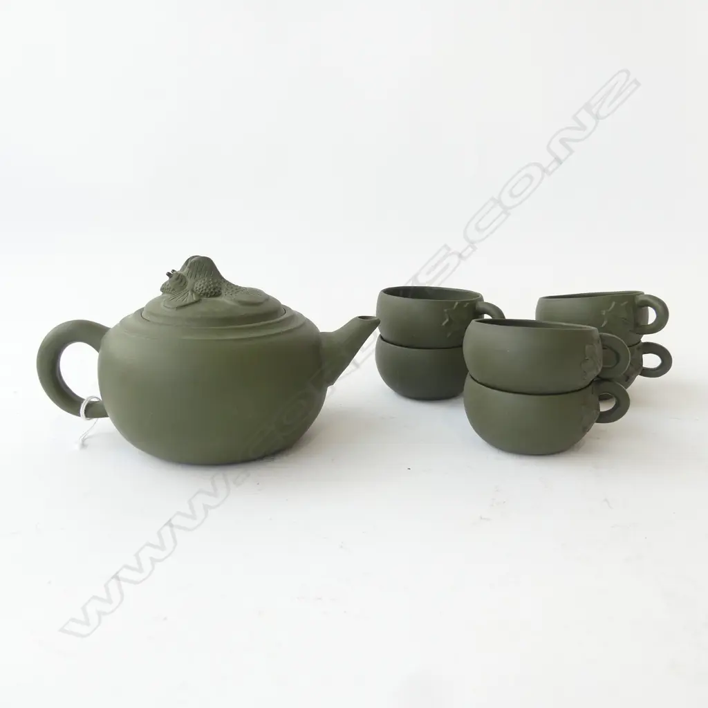 CHINESE CLAY TEAPOT & 6 CUPS DECORATED w FISH/LEAVES Image 1++